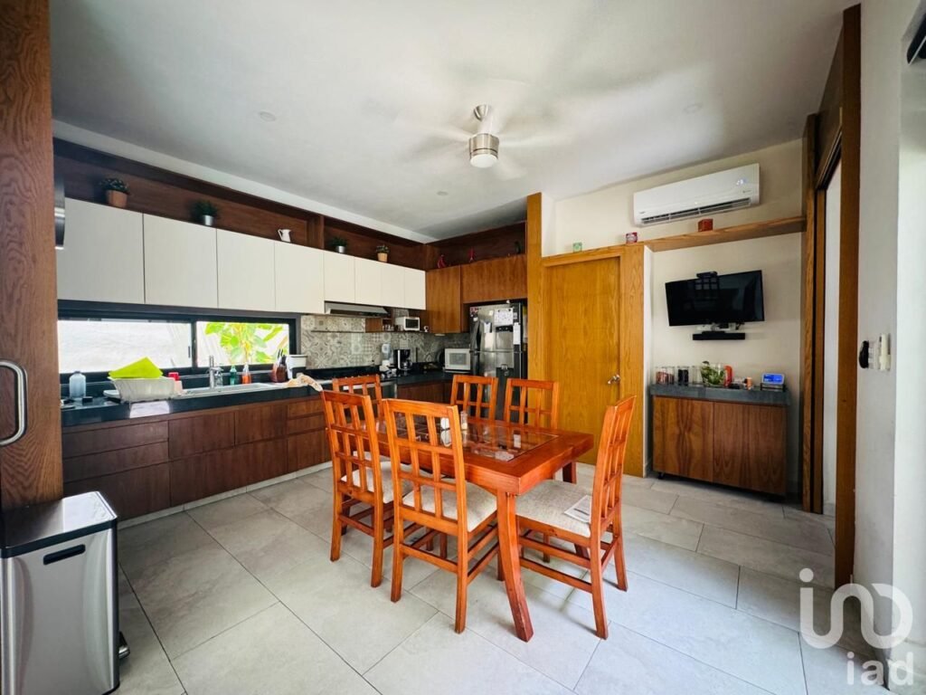 CASA EN VENTA EN RESIDENCIAL LAGOS DEL SOL EN CANCUN QUINTANA ROO