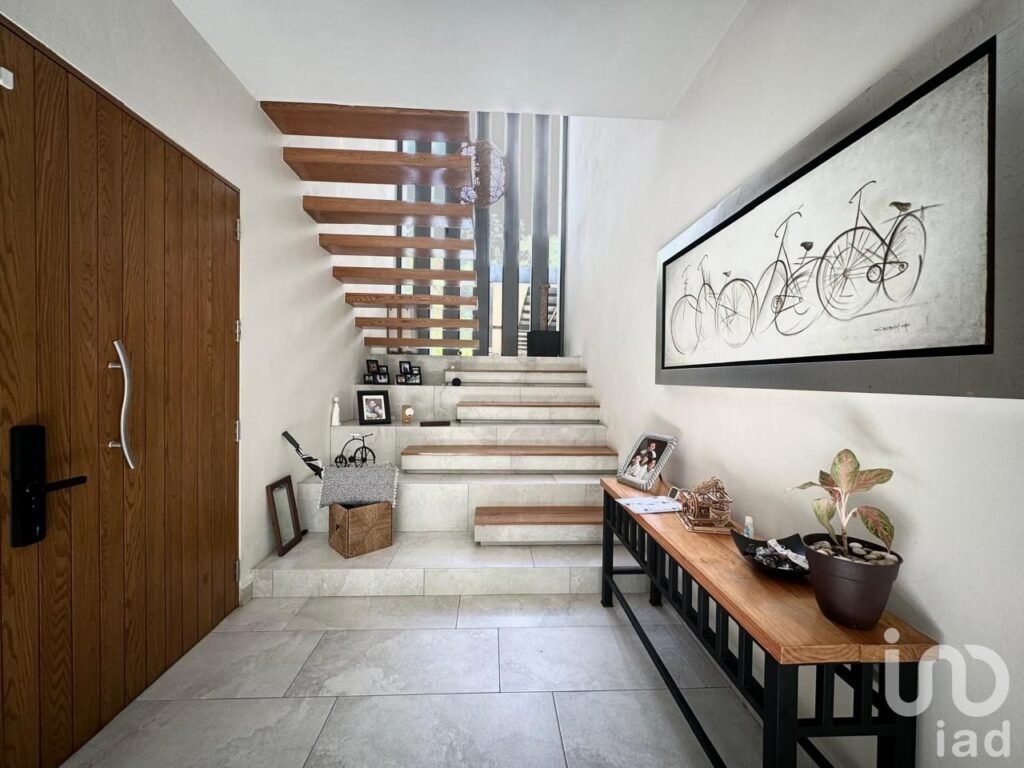 CASA EN VENTA EN RESIDENCIAL LAGOS DEL SOL EN CANCUN QUINTANA ROO