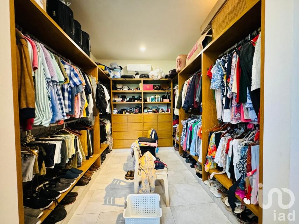 CASA EN VENTA EN RESIDENCIAL LAGOS DEL SOL EN CANCUN QUINTANA ROO