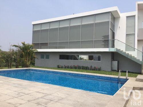 VENTA DE CASA EN RESIDENCIAL PUNTA TIBURON, VERACRUZ.