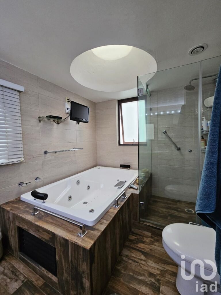 RESIDENCIA EN EL CLUB DE GOLF BELLAVISTA, A 10 MIN DE PLAZA SATELITE