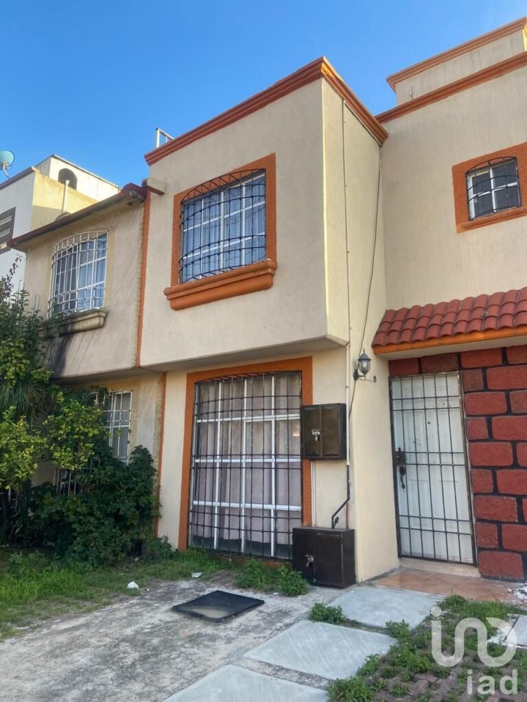 CASA EN VENTA EN LAS AMERICAS CON AMPLIACION DE TERRENO Y CONSTRUCCION