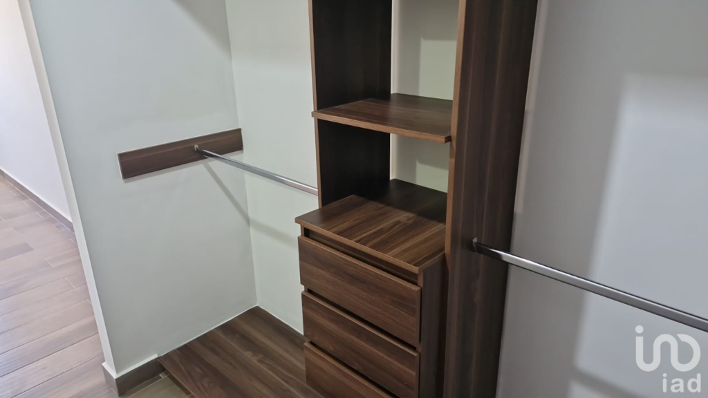 Av. Luis Vega Monroy, Avanta Gardens, Torre B, Departamento 1001B, Querétaro, C.P. 76090