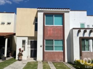 CASA EN VENTA AMUEBLADA A 20 MINUTOS DE AJIJIC CON RECAMARA EN PLANTA BAJA CASA EN VENTA AMUEBLADA A 20 MINUTOS DE AJIJIC CON RECAMARA EN PLANTA BAJA