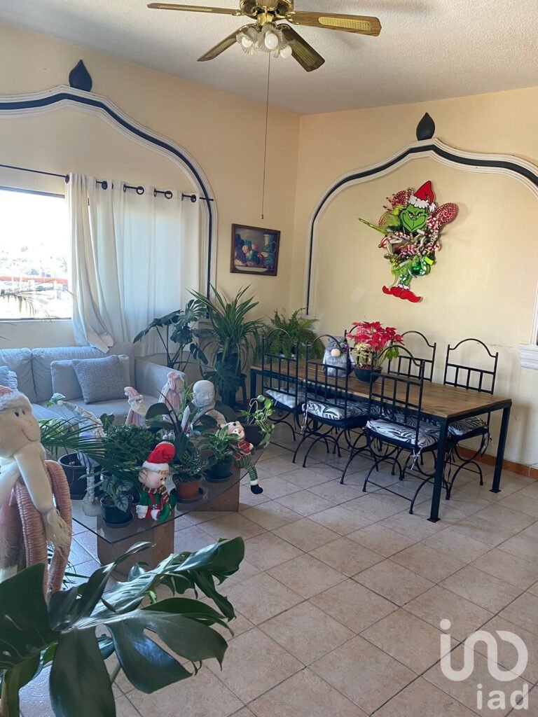 CONDOMINIO EN VENTA COL. SATELITE CUERNAVACA