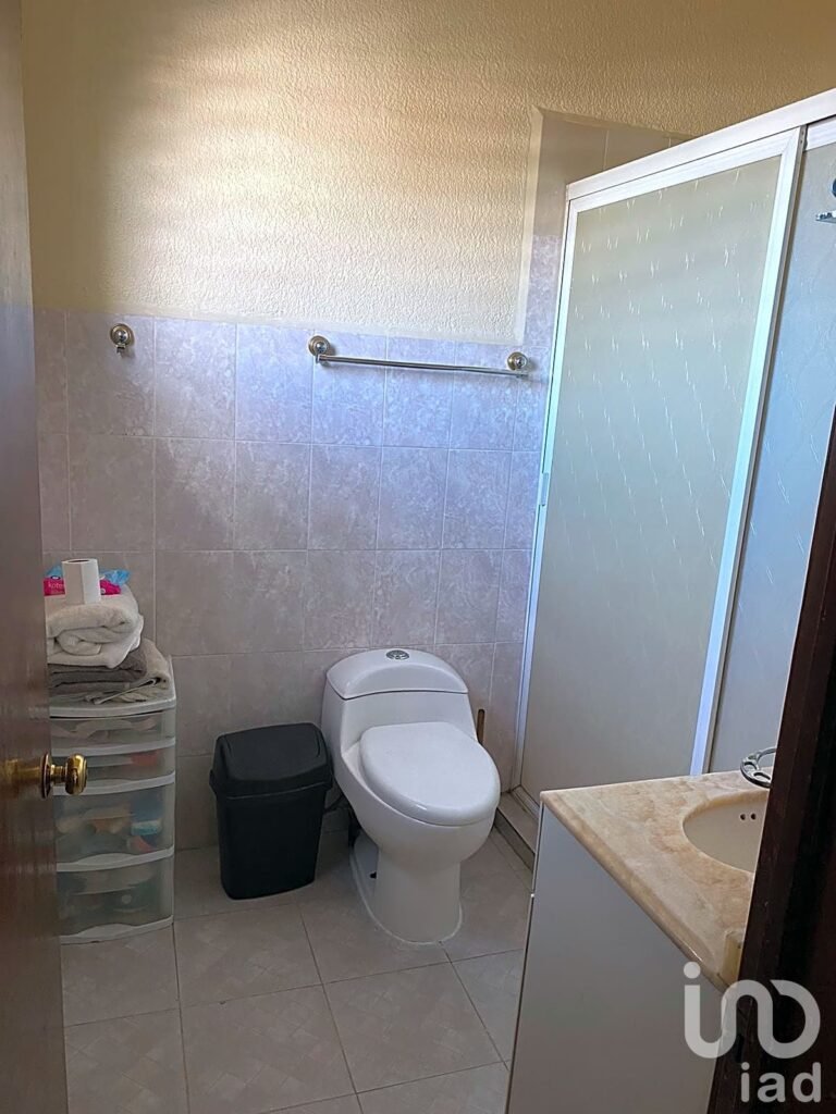 CONDOMINIO EN VENTA COL. SATELITE CUERNAVACA