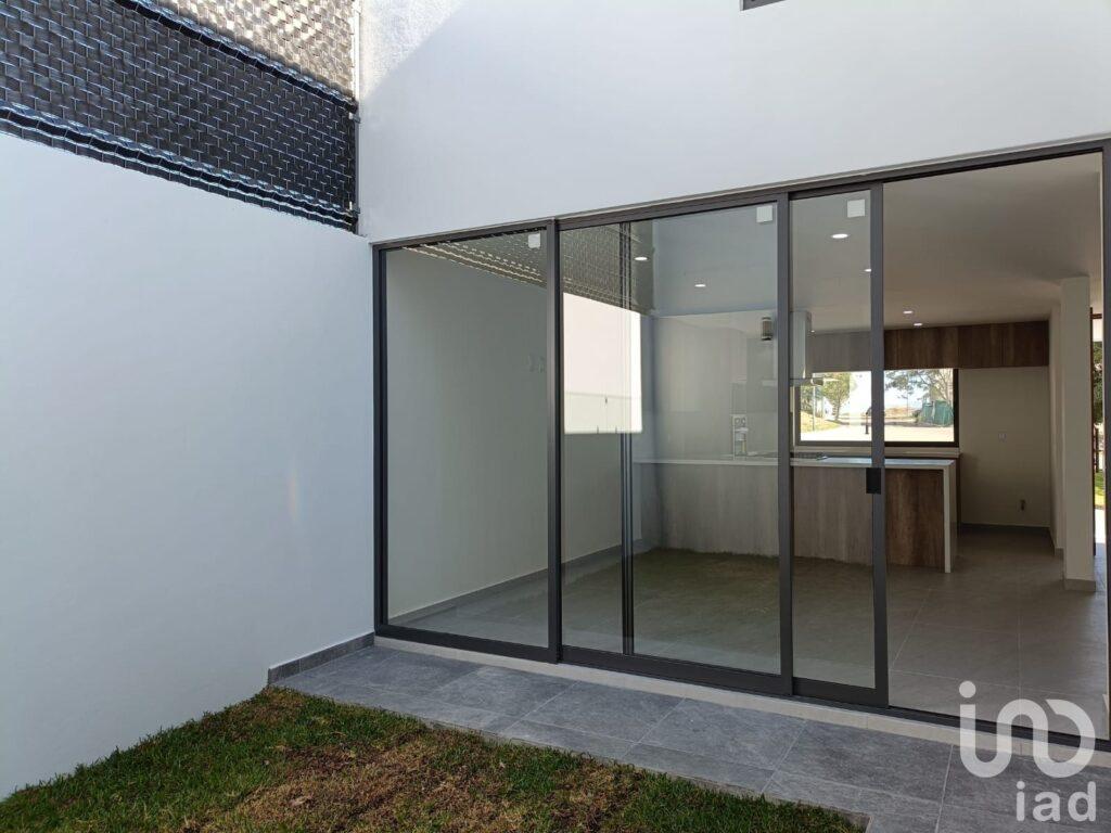 Casa en Venta en zona San Isidro con Roof Garden a 10 minutos de Costco periférico norte