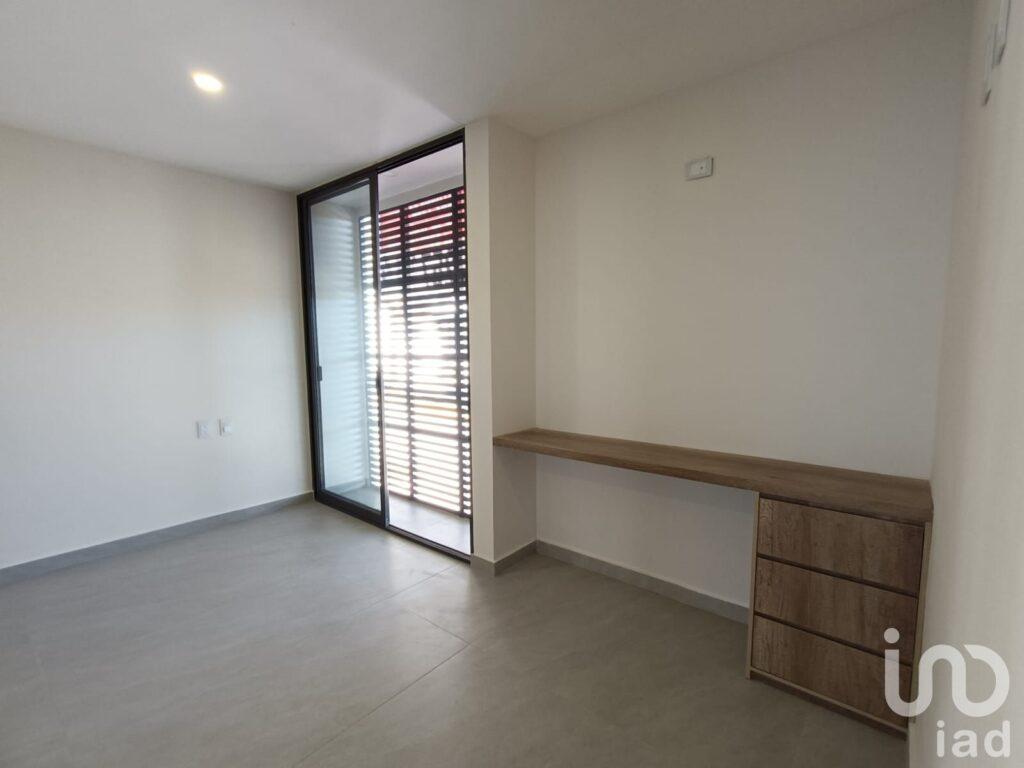 Casa en Venta en zona San Isidro con Roof Garden a 10 minutos de Costco periférico norte
