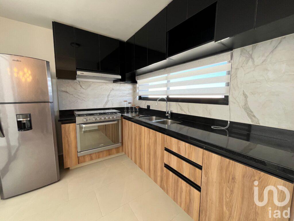 Casa en Venta al Norte de Aguascalientes con recámara en Planta Baja