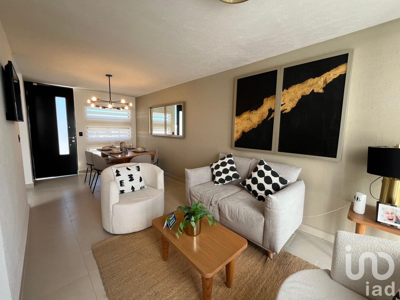 Casa en Venta al Norte de Aguascalientes con recámara en Planta Baja