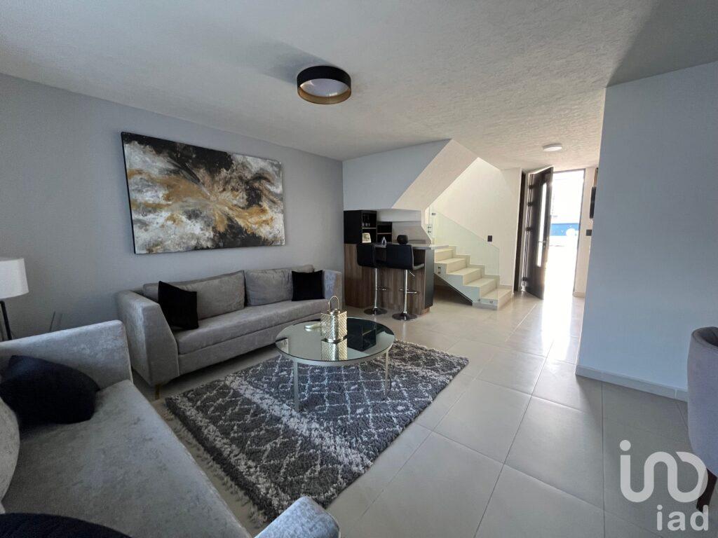 Casa en Venta con recámara en Planta Baja - Santa Mónica Aguascalientes