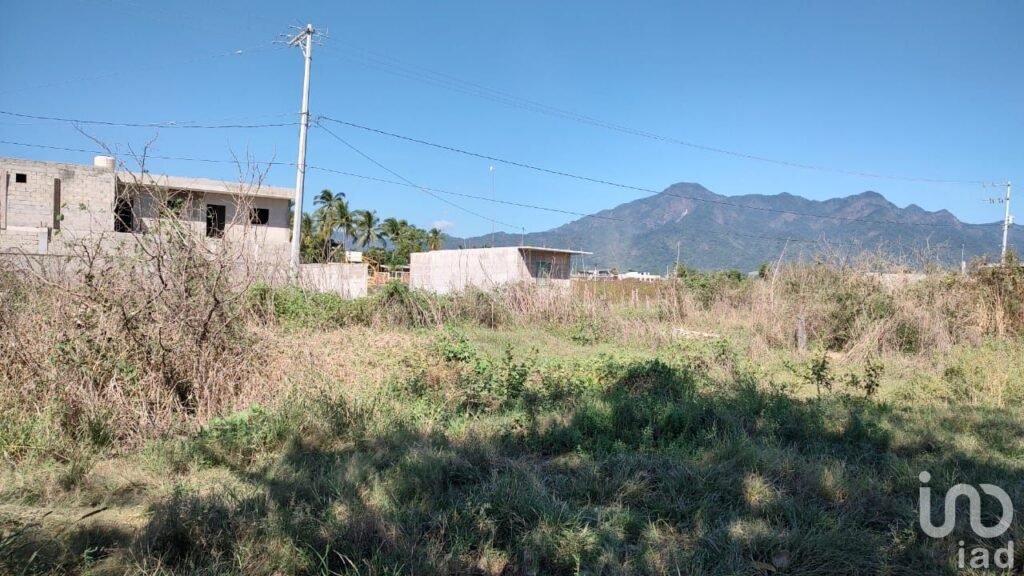 SE VENDE TERRENO COMERCIAL EN SAN JUAN DE ABAJO