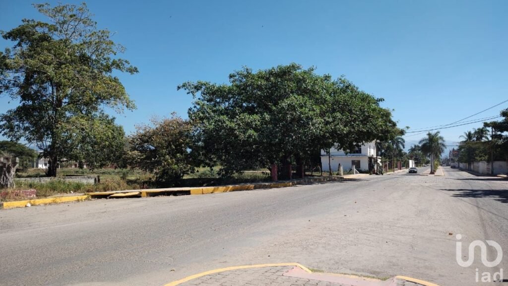 SE VENDE TERRENO COMERCIAL EN SAN JUAN DE ABAJO