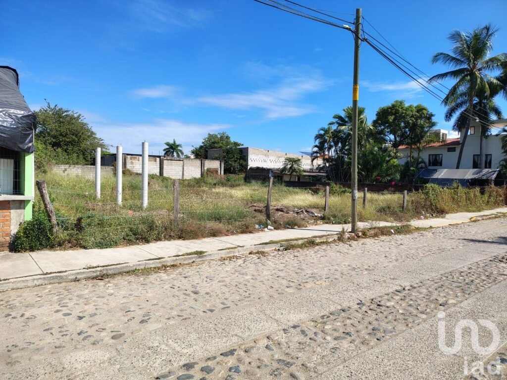 SE VENDE TERRENO COMERCIAL EN SAN JUAN DE ABAJO