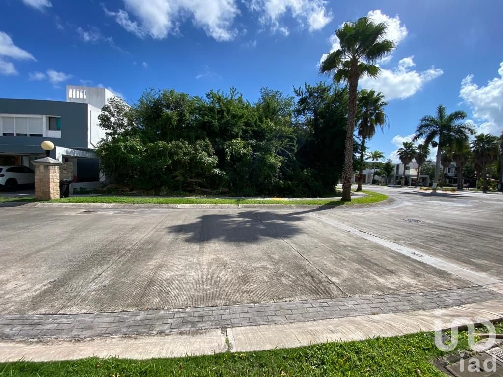 TERRENO EN VENTA EN VILLA MAGNA , CANCUN QUINTANA ROO