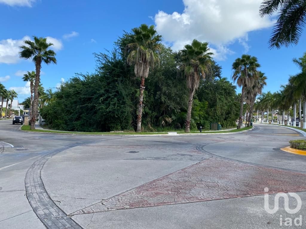 TERRENO EN VENTA EN VILLA MAGNA , CANCUN QUINTANA ROO