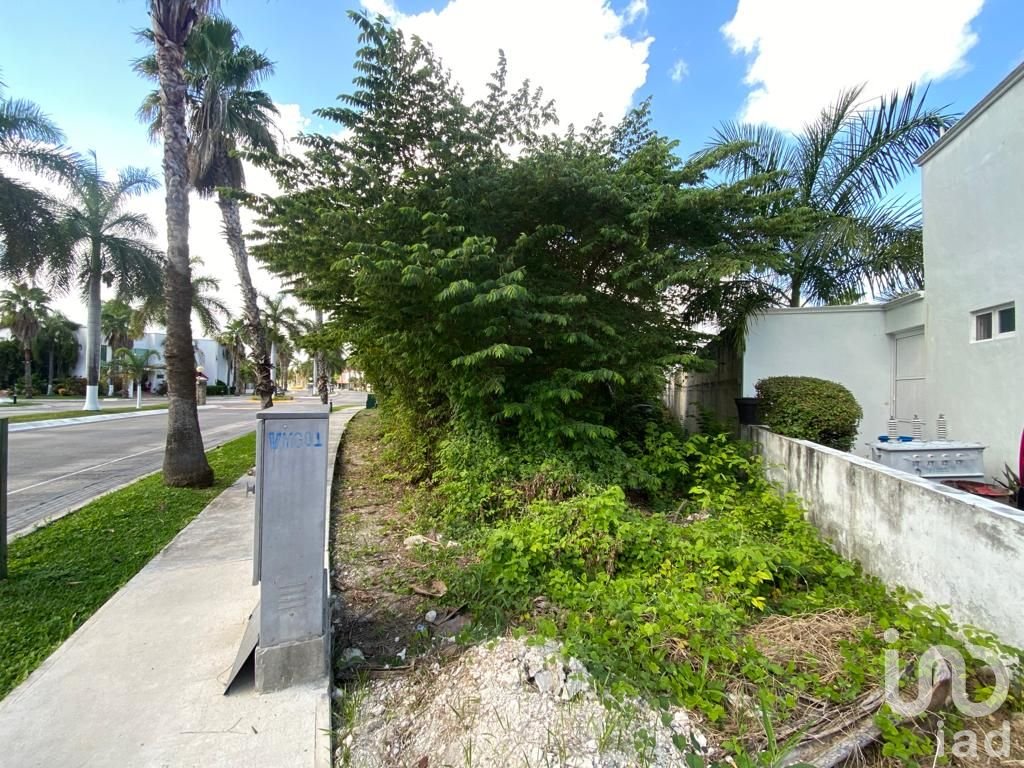TERRENO EN VENTA EN VILLA MAGNA , CANCUN QUINTANA ROO