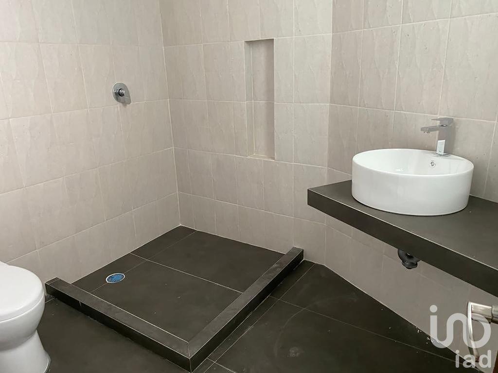 CASA EN LOS LAGUITOS EN TUXTLA GUTIERREZ, CHIAPAS