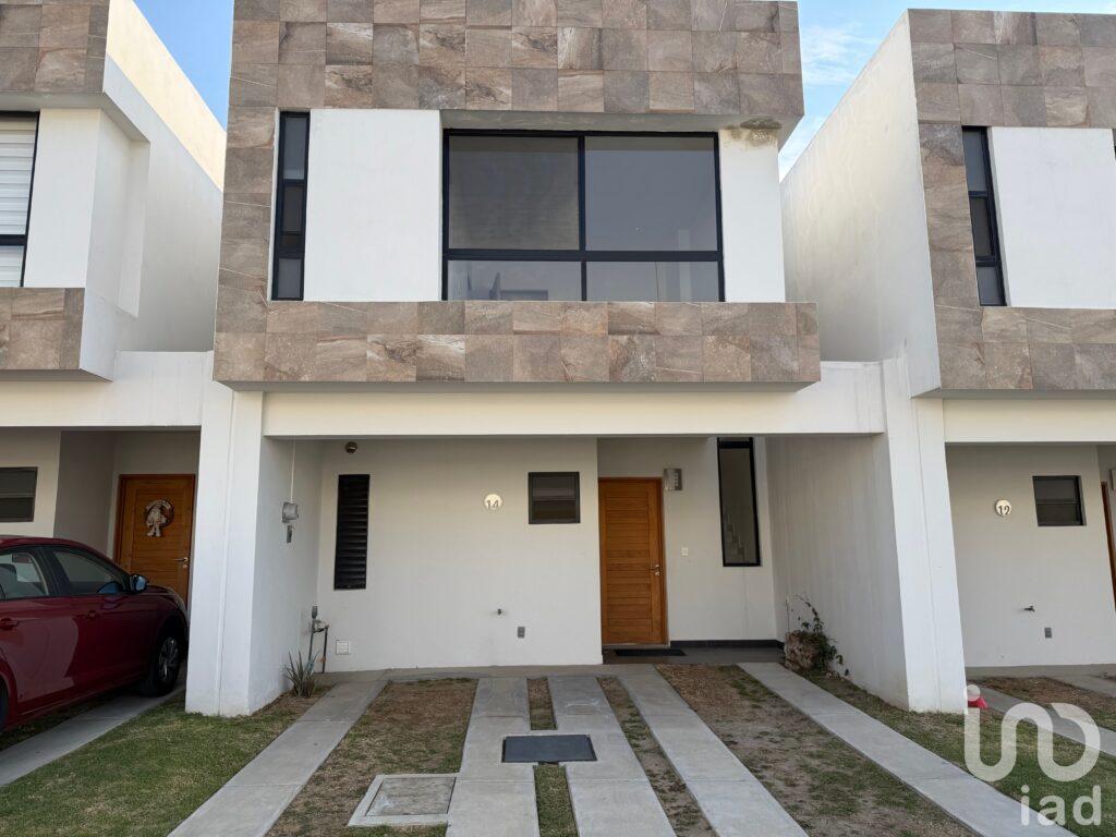CASA EN VENTA LOMAS DE ANGELOPOLIS III, PUEBLA. VENTA DE OPORTUNIDAD!! Danf 539146