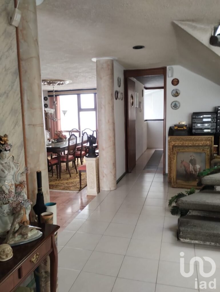 Casa en venta en Col. Hank González, Toluca, Estado de México.