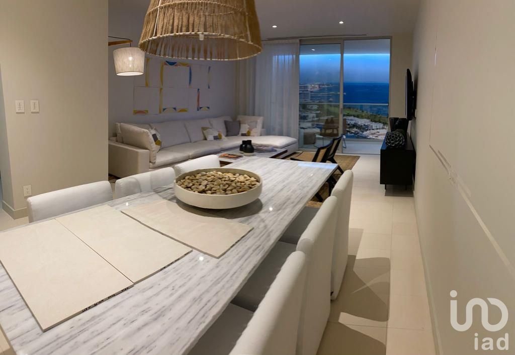 VENTA DE DEPARTAMENTO EN PUERTO CANCUN CON VISTA AL MAR