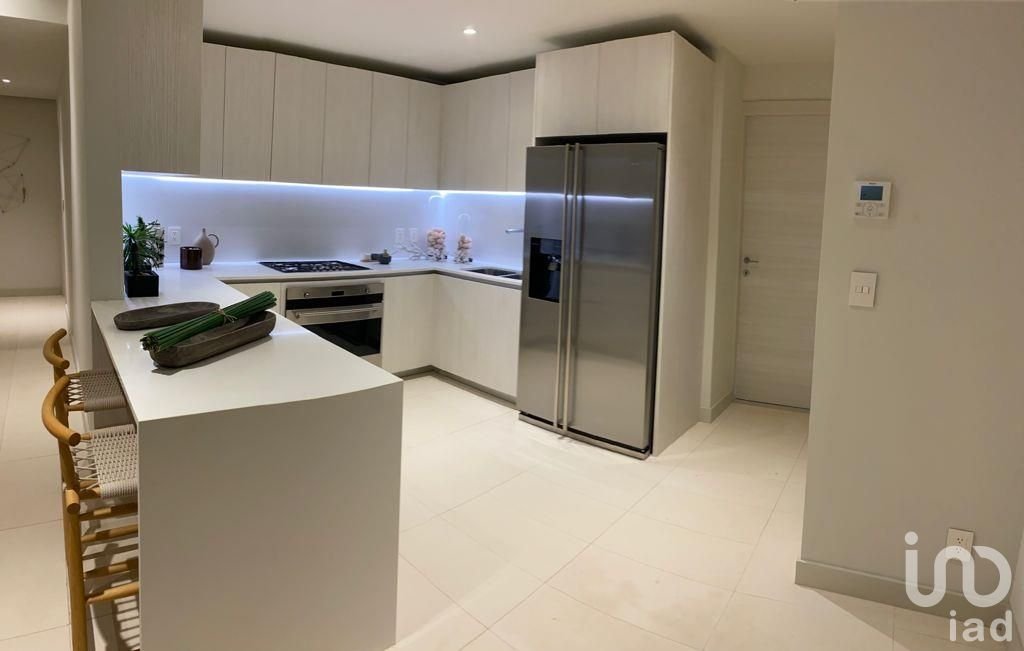 VENTA DE DEPARTAMENTO EN PUERTO CANCUN CON VISTA AL MAR