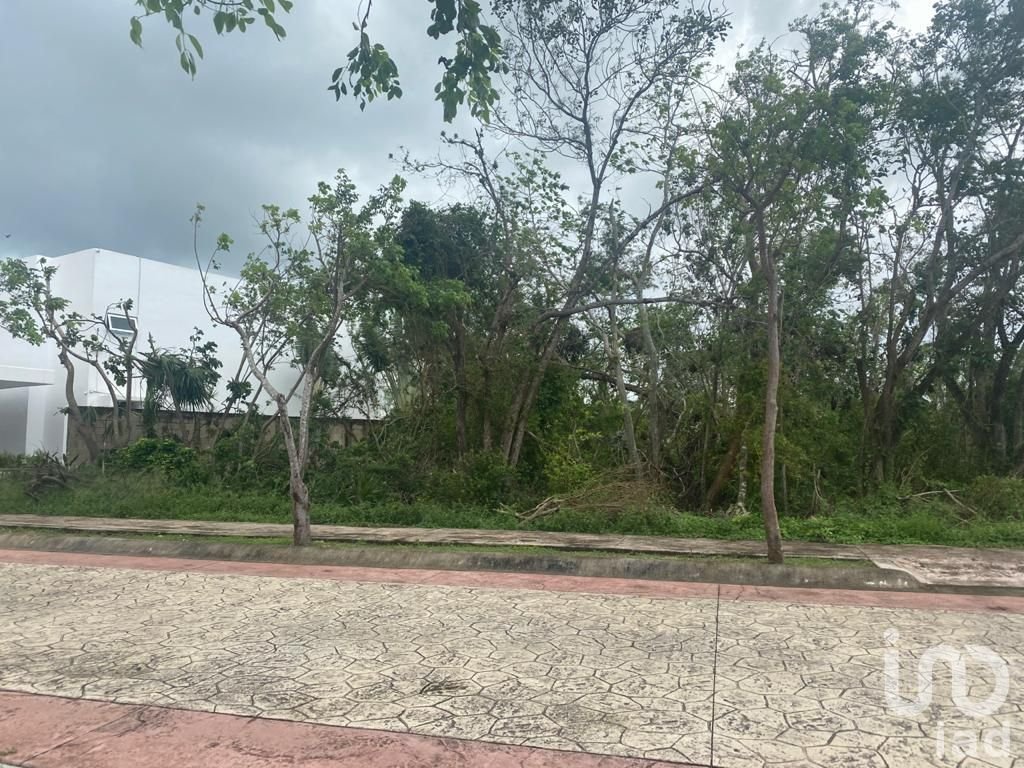 VENTA DE TERRENO EN RESIDENCIAL LAGOS DEL SOL FRENTE AL LAGO EN CANCUN QUINTANA ROO