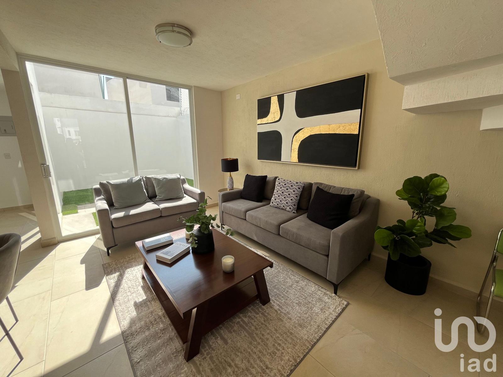 Casa en Venta cerca de Salida a Zacatecas y CC. Altaria – Recámara en Planta Baja