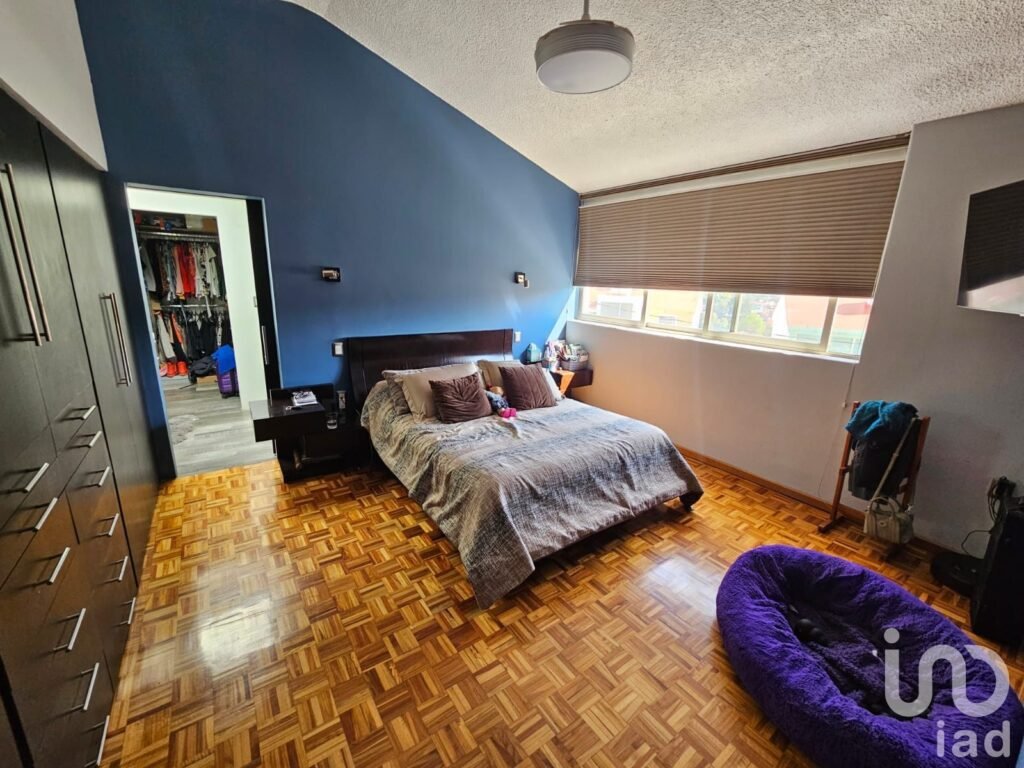 CASA EN VENTA EN FUENTES DE SATELITE (En Calle Cerrada) ACCESO RESTRINGIDO