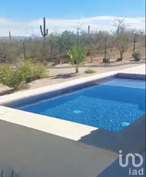 Casa en privada residencial en el centenario de La Paz