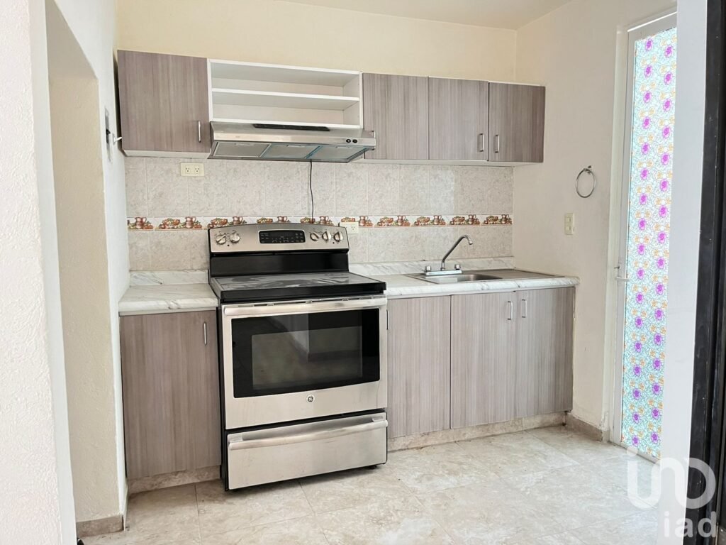 CASA EN VENTA EN ARBOLEDAS DE LOMA BELLA
