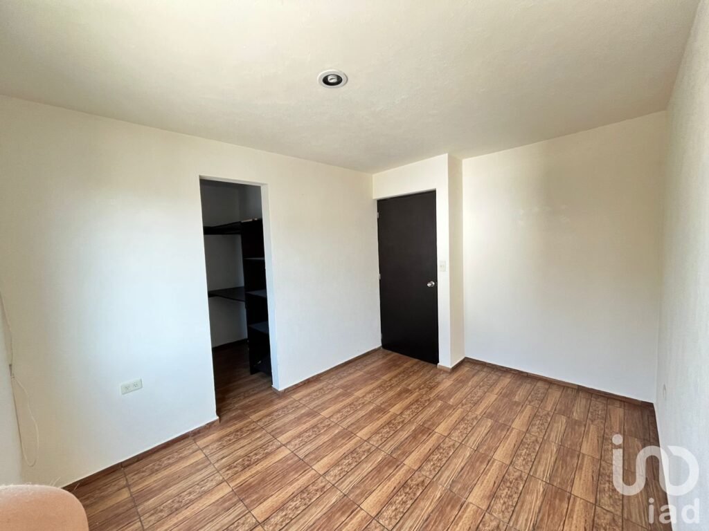 CASA EN VENTA EN ARBOLEDAS DE LOMA BELLA