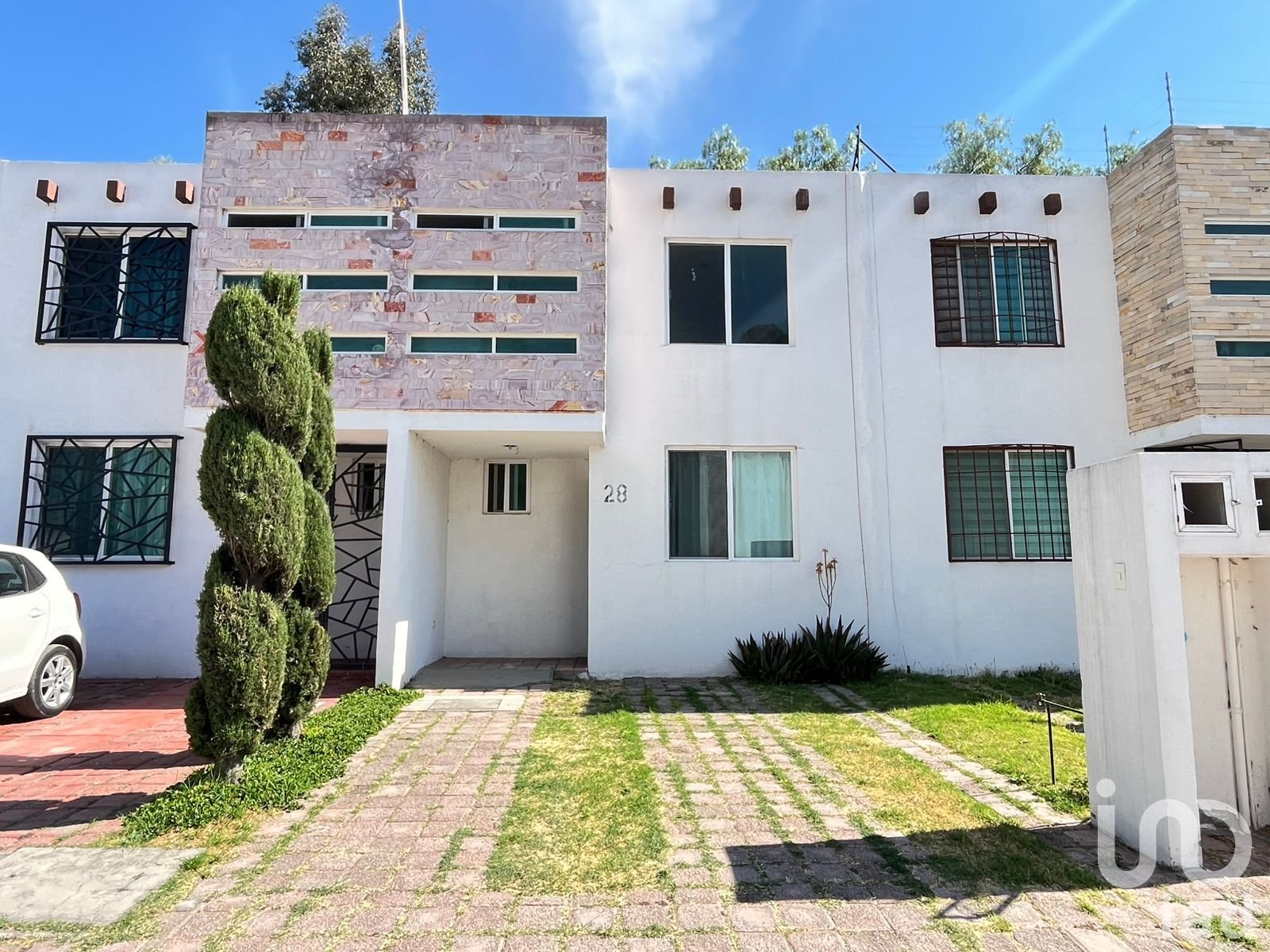 CASA EN VENTA EN ARBOLEDAS DE LOMA BELLA