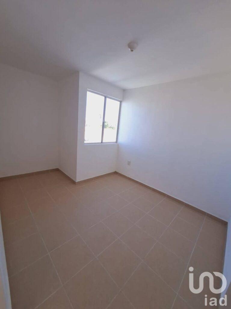 Casa 2 rec 1 baño Tres Lunas Celaya $850k, vigilancia 24 h, áreas recreativas Av Las Torres