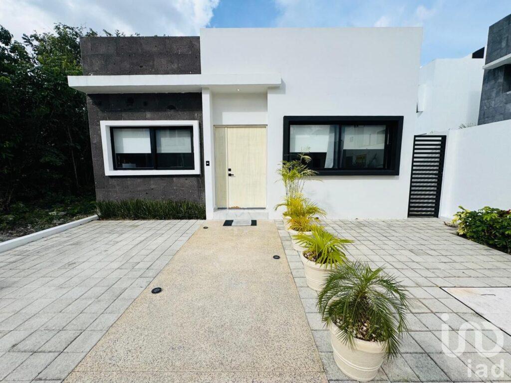 CASA EN VENTA EN RESIDENCIAL RIO CANCUN QUINTANA ROO