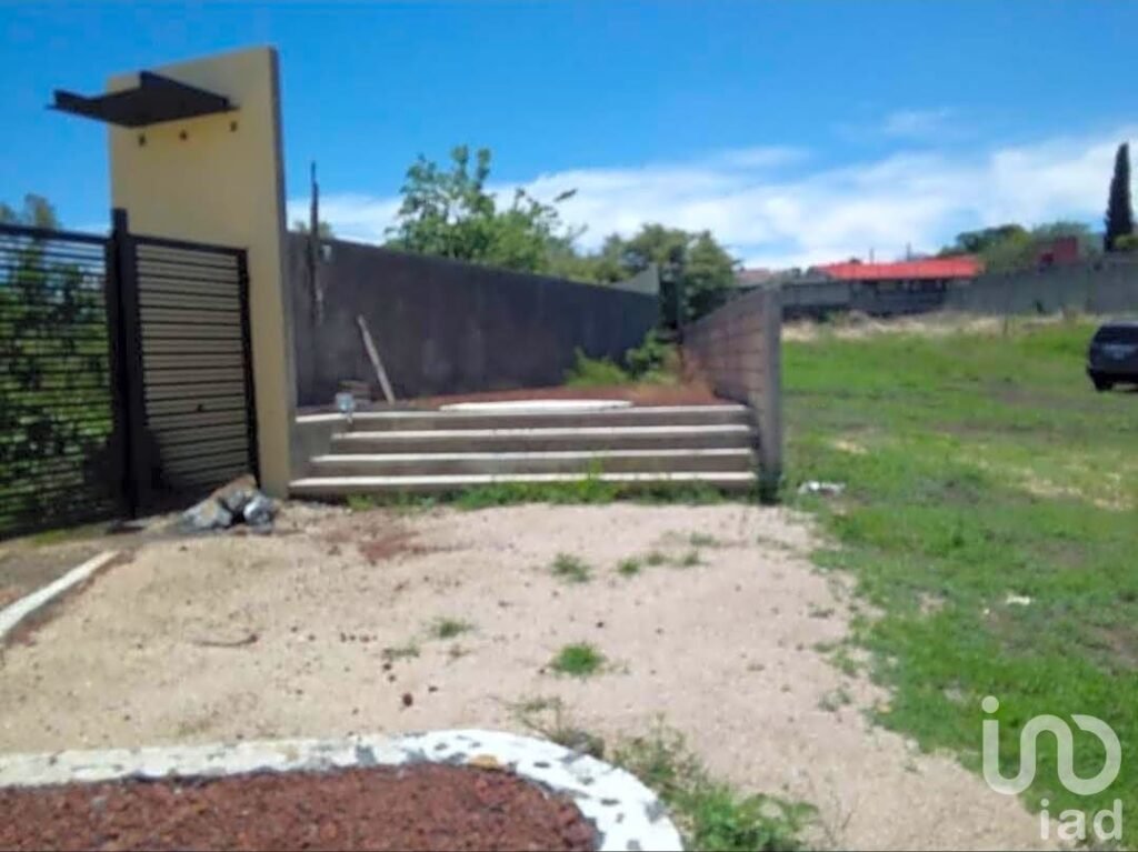 VENTA DE TERRENOS DE USO RESIDENCIAL EN EL FRACCIONAMIENTO JOYAS  DE TLAYACAPAN