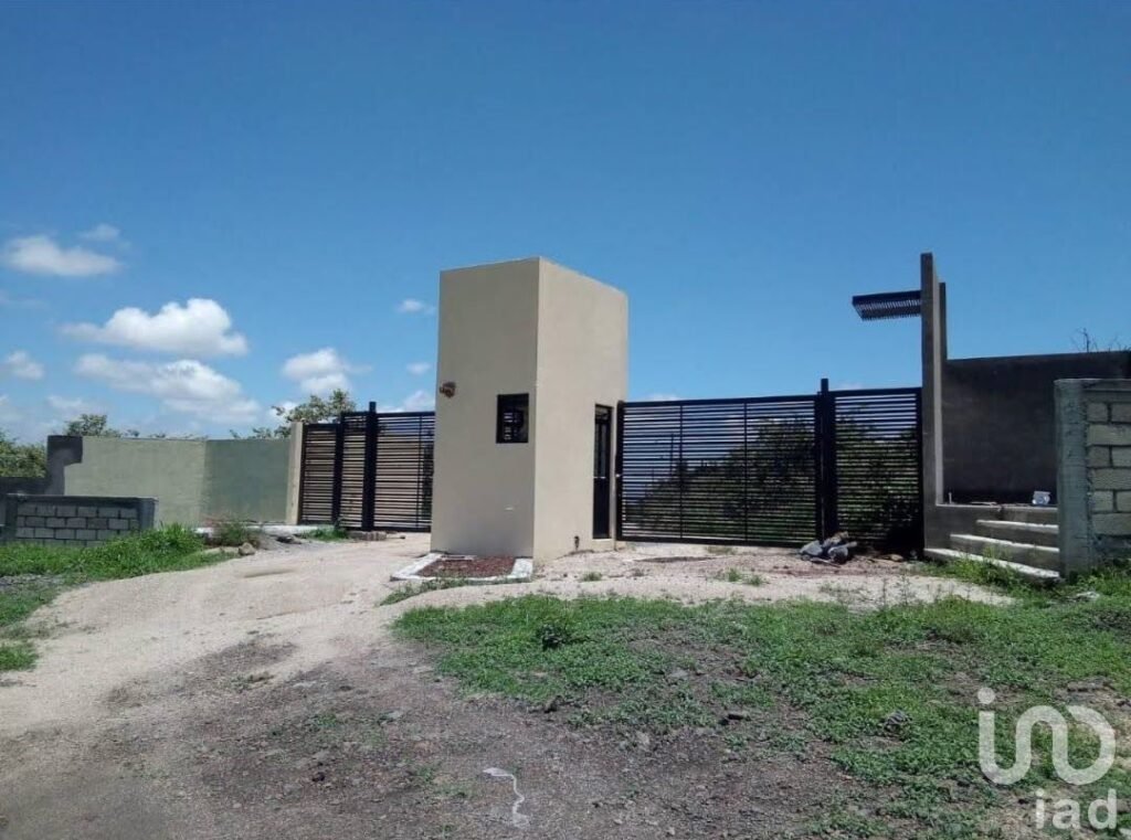 VENTA DE TERRENOS DE USO RESIDENCIAL EN EL FRACCIONAMIENTO JOYAS  DE TLAYACAPAN