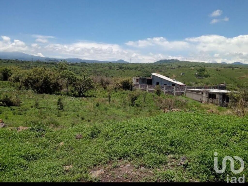 VENTA DE TERRENOS DE USO RESIDENCIAL EN EL FRACCIONAMIENTO JOYAS  DE TLAYACAPAN