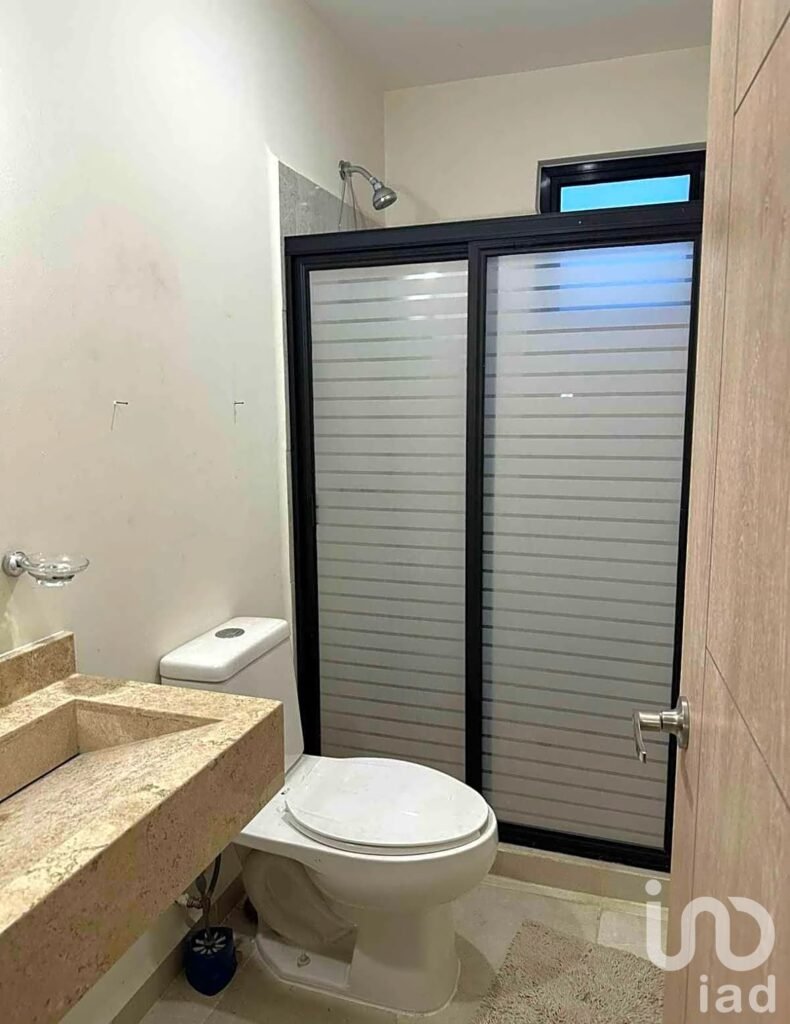 Casa en renta, amueblada, en Jardín de Versalles 2da Sección