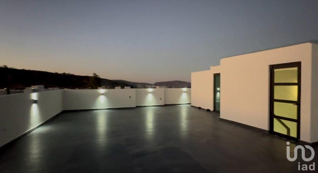 PRE-VENTA CASA EN LOS ROBLES RESIDENCIAL PROLONGACION MARIANO OTERO KM 5.5