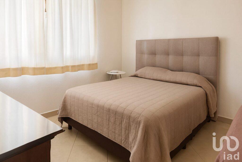 VENTA DE CASA EN CONDOMINIO ZONA DORADA