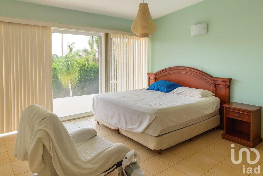 VENTA DE CASA EN CONDOMINIO ZONA DORADA