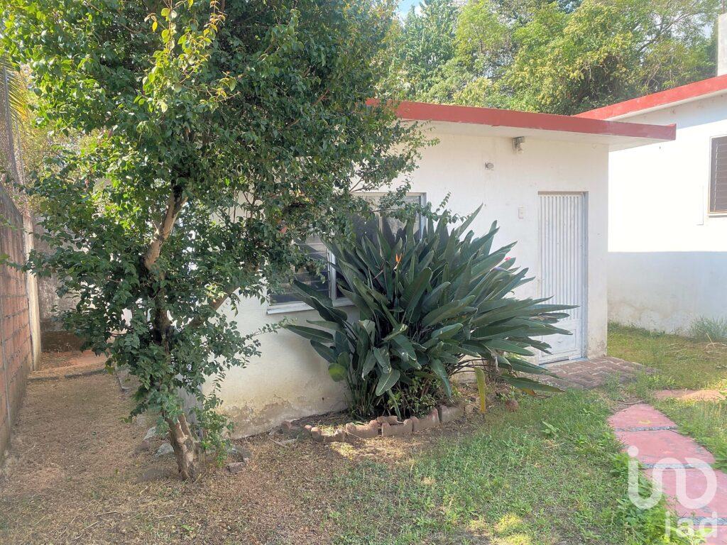 VENTA DE COLEGIO COMO TERRENO