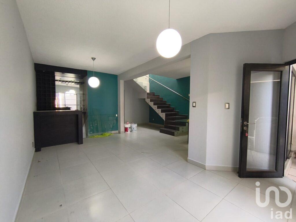 Casa en VENTA de 3 recámaras en la Virgen SGS