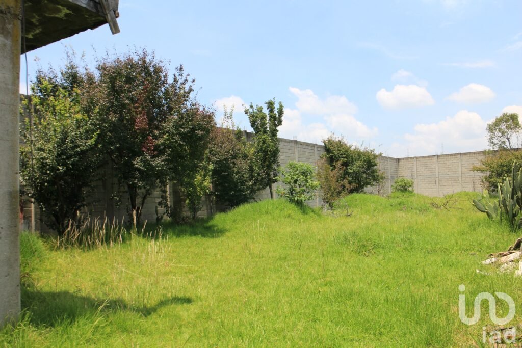 Terreno bardeado en venta en San Pablo Autopan