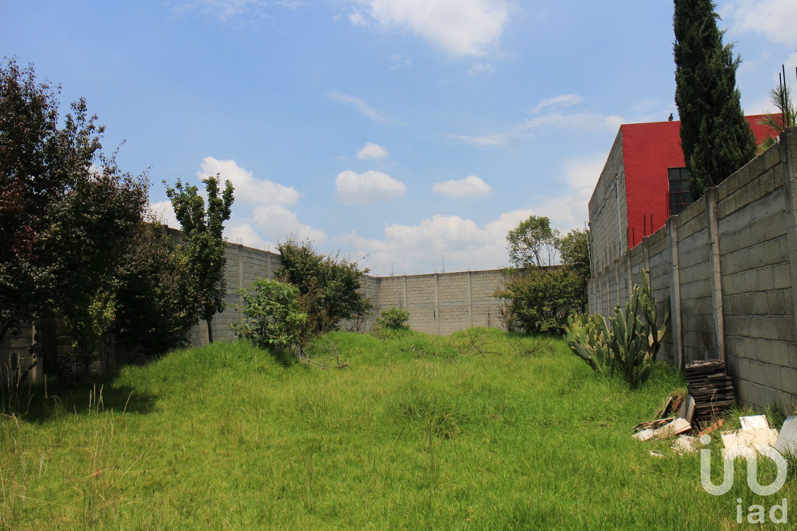 Terreno bardeado en venta en San Pablo Autopan