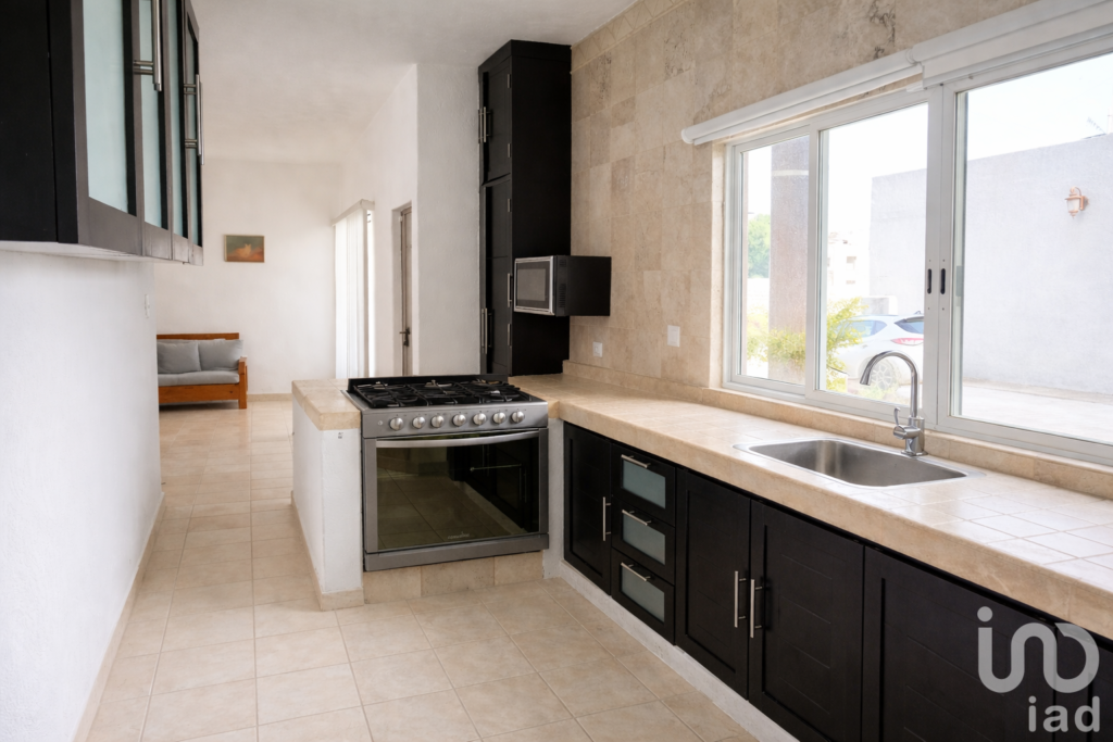 CASA EN RENTA EN CONDOMINIO, LOMAS ATZINGO, CUERNAVACA, MORELOS