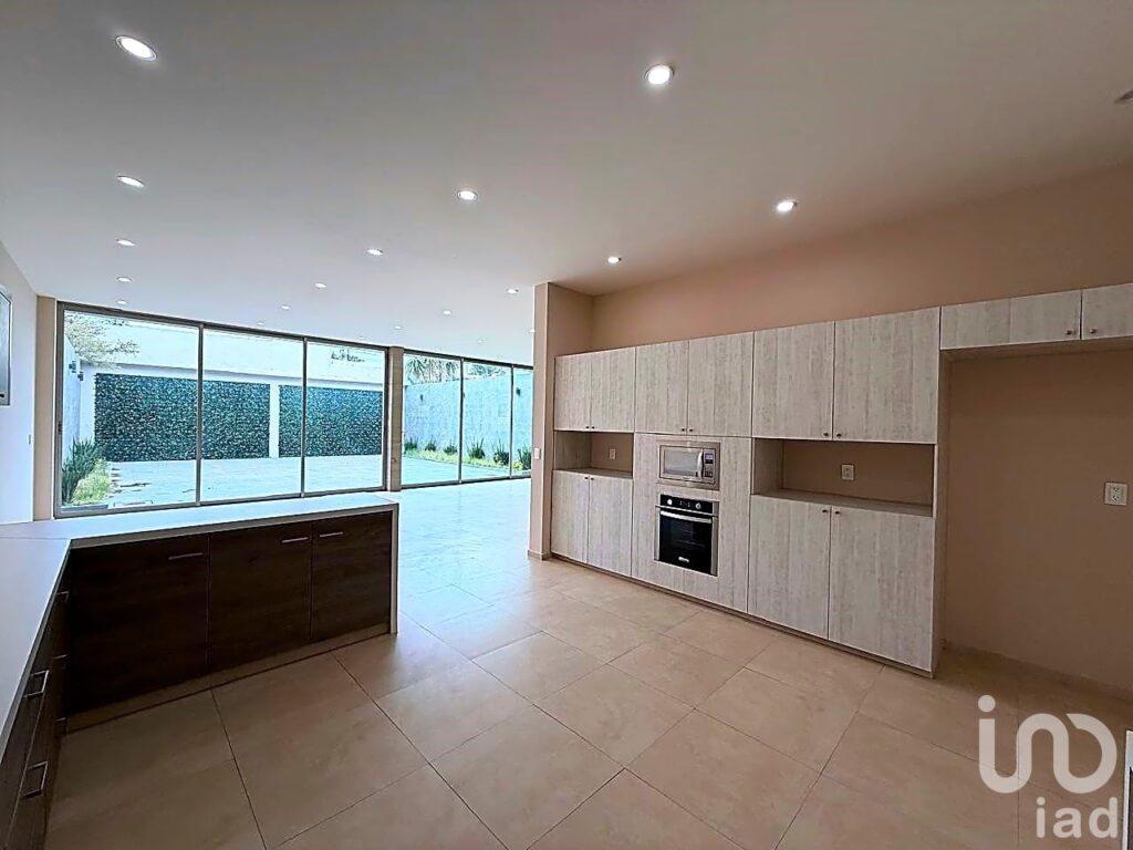 CASA EN VENTA CUMBRES DEL CIMATARIO