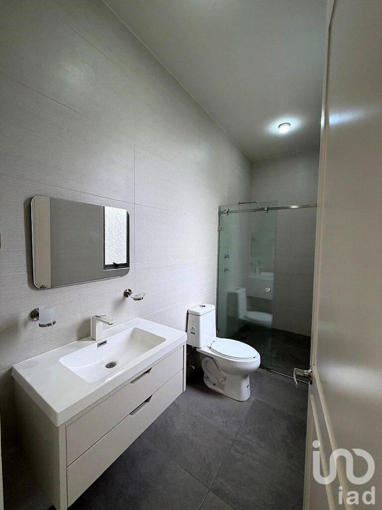 CASA EN VENTA CUMBRES DEL CIMATARIO