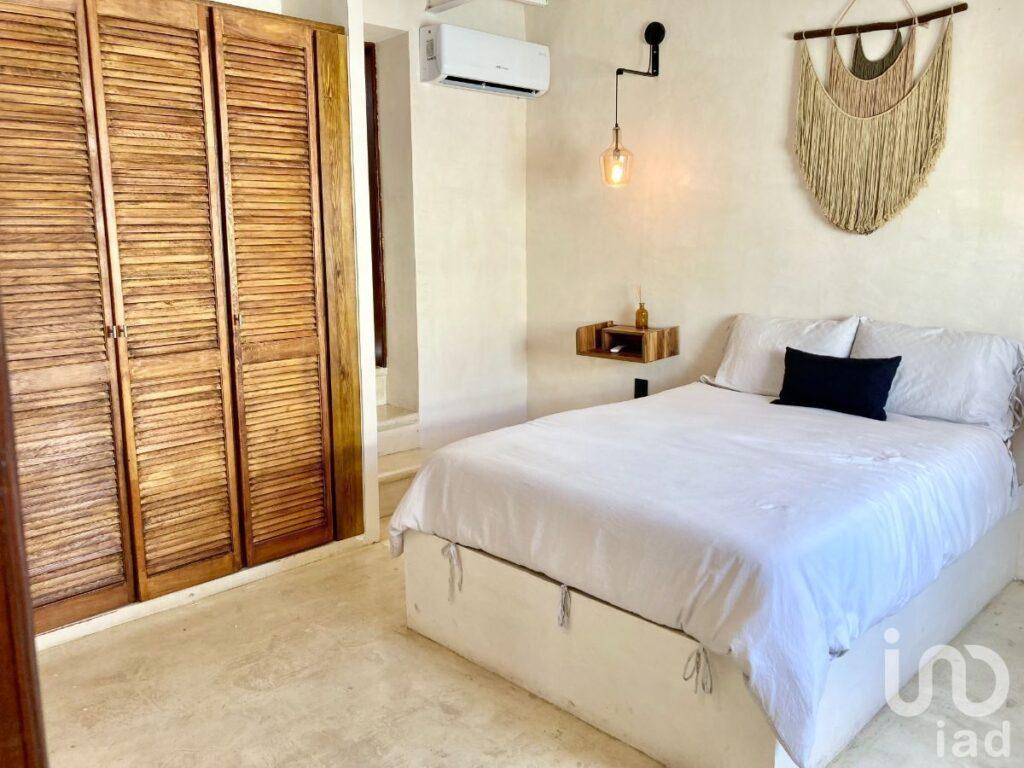 CASA AMUEBLADA Y EQUIPADA EN EL BARRIO DE SANTIAGO